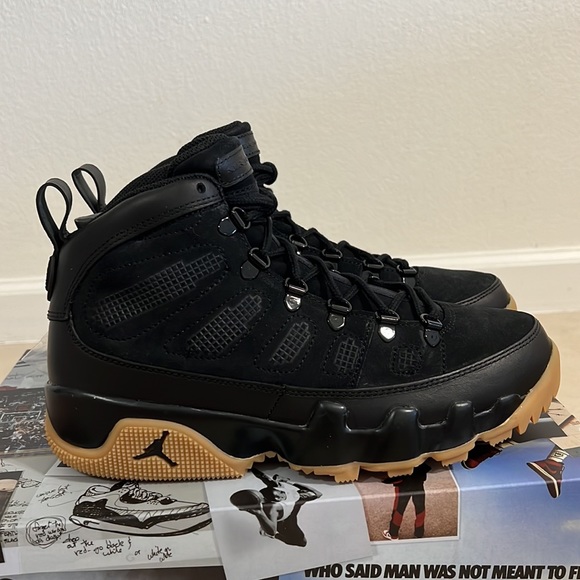 Jordan Sneakers - Picture 3 of 9